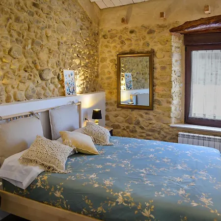 Holiday home Casa Entrepiedras Villalis